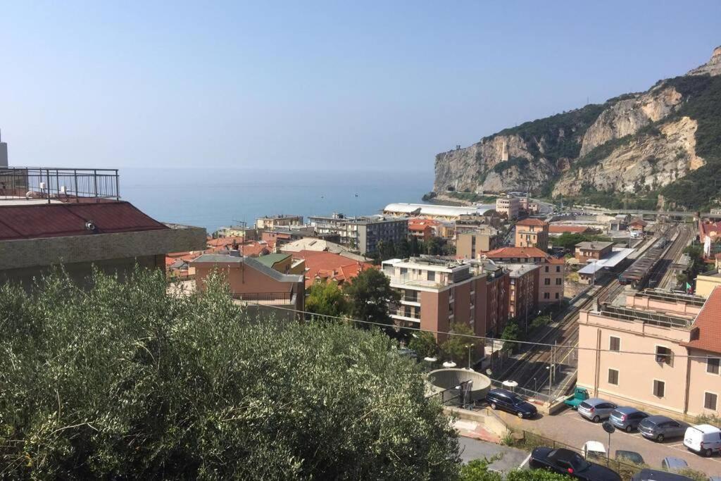 Casa Matilde - Appartamento Vista Mare - Con Posto Auto Finale Ligure Exterior photo