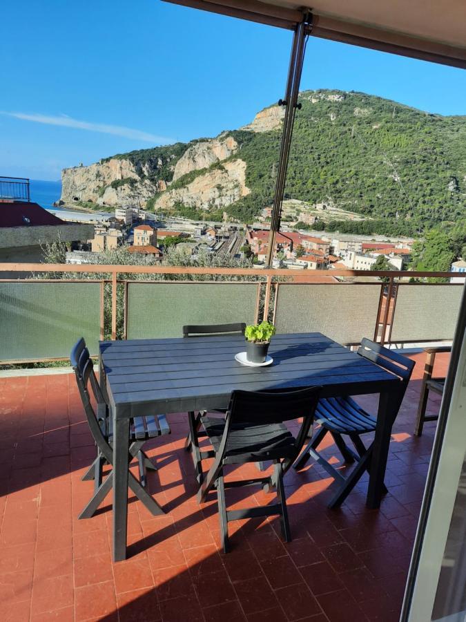 Casa Matilde - Appartamento Vista Mare - Con Posto Auto Finale Ligure Exterior photo